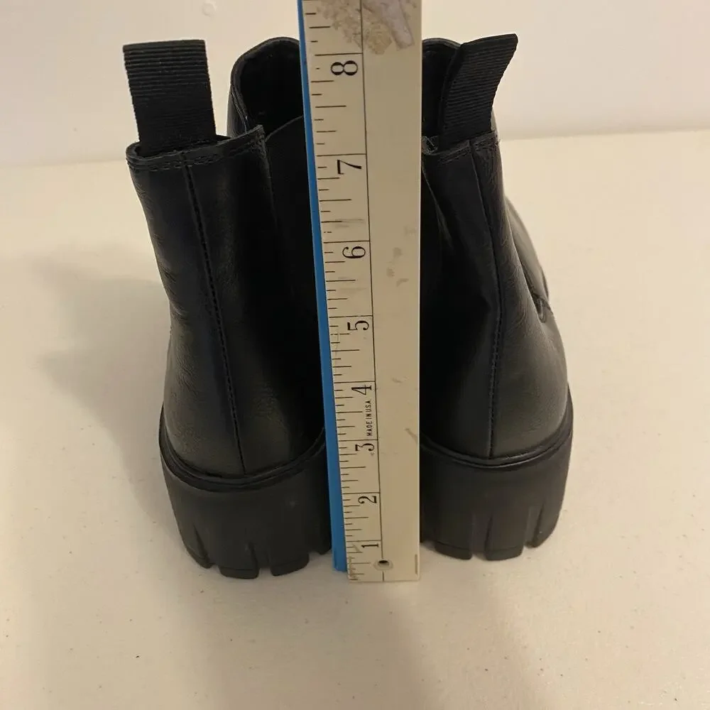 Cushionaire Ankle Boots Women 7W Black Sasha Chelsea Memory Foam Lug Sole Bootie